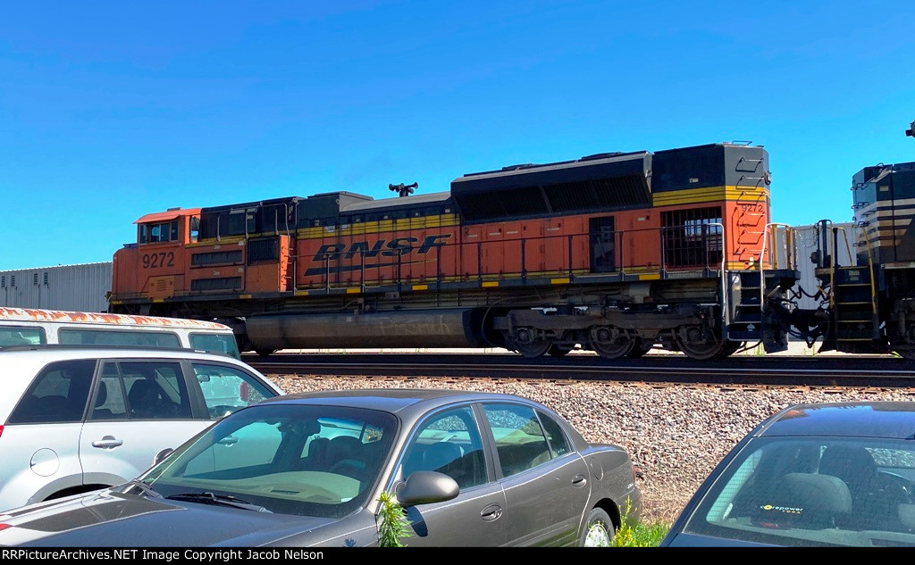 BNSF 9272